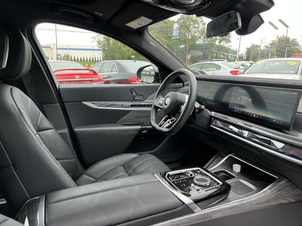 2025 BMW 7 Series Image 55
