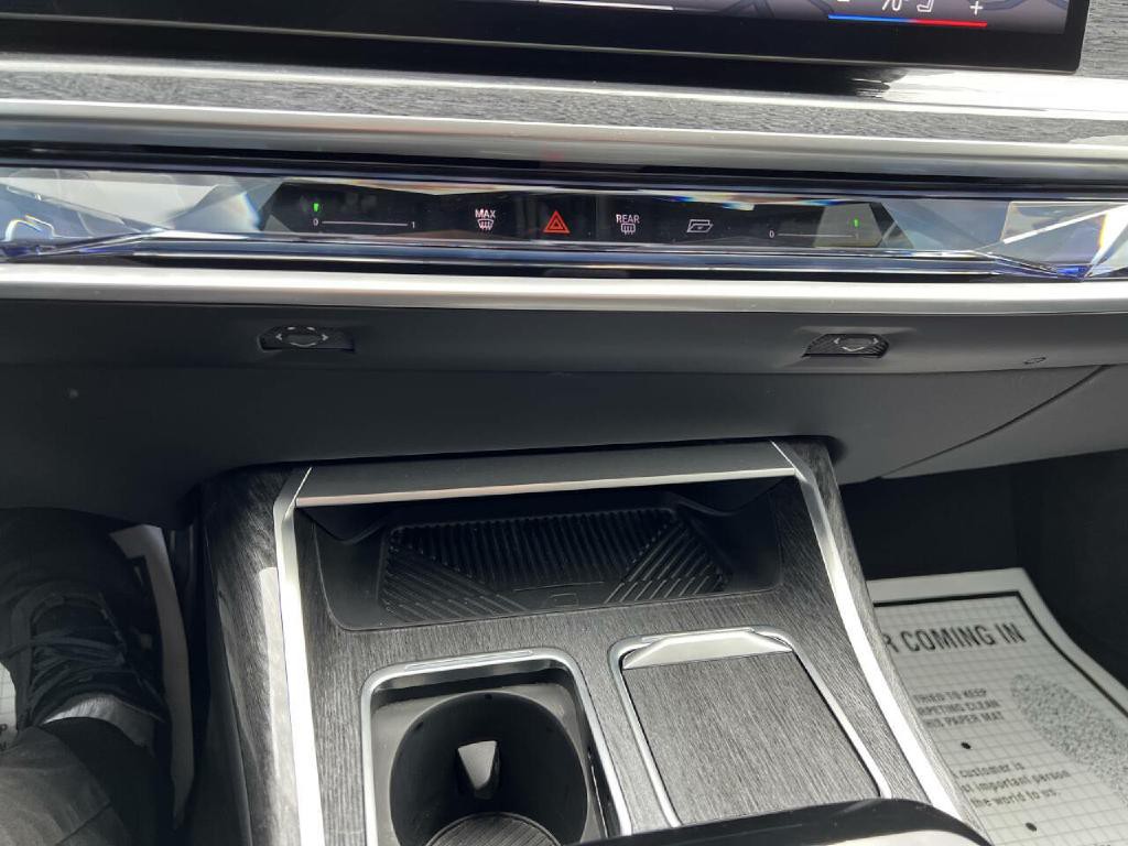 2025 BMW 7 Series Image 69