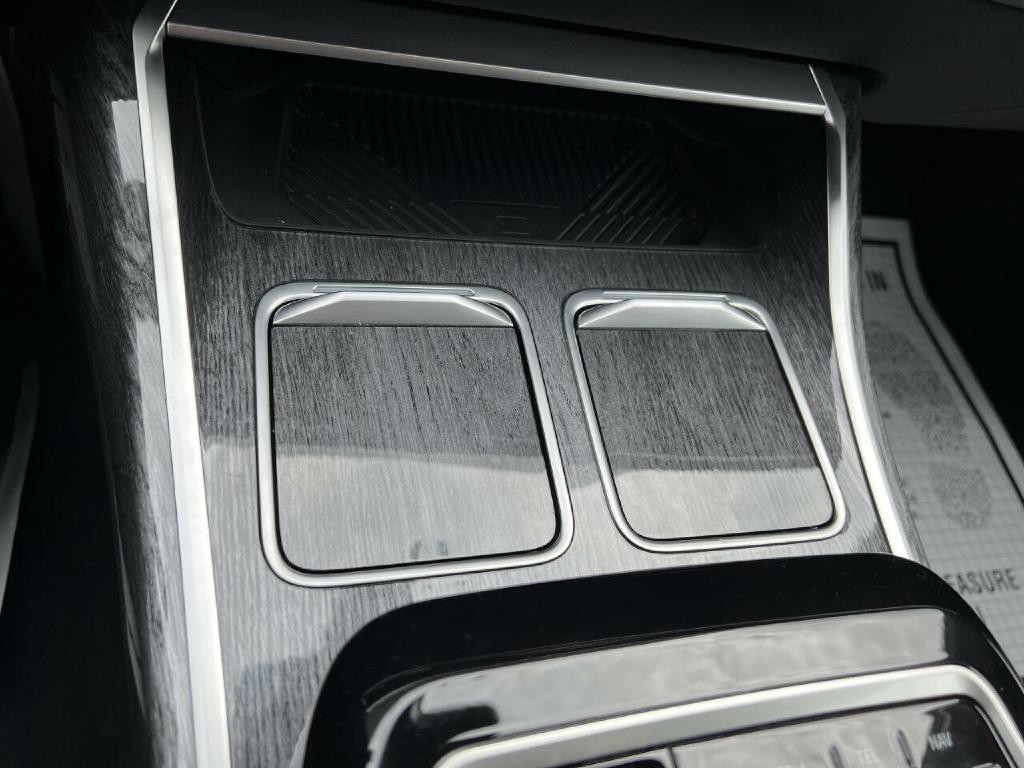 2025 BMW 7 Series Image 75