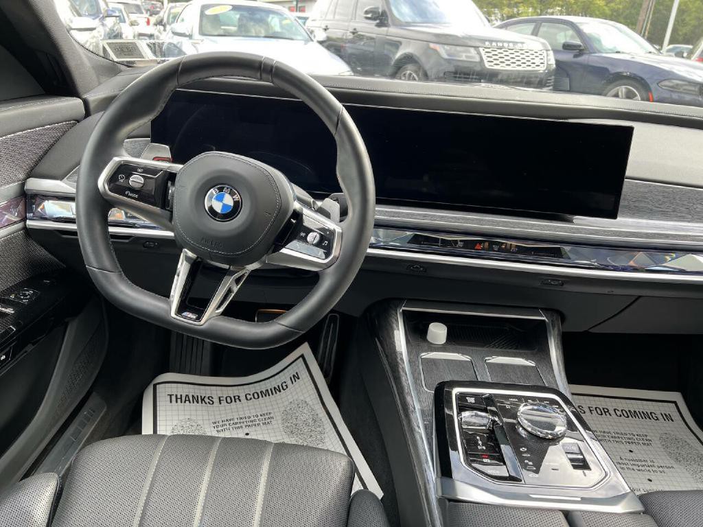 2025 BMW 7 Series Image 93