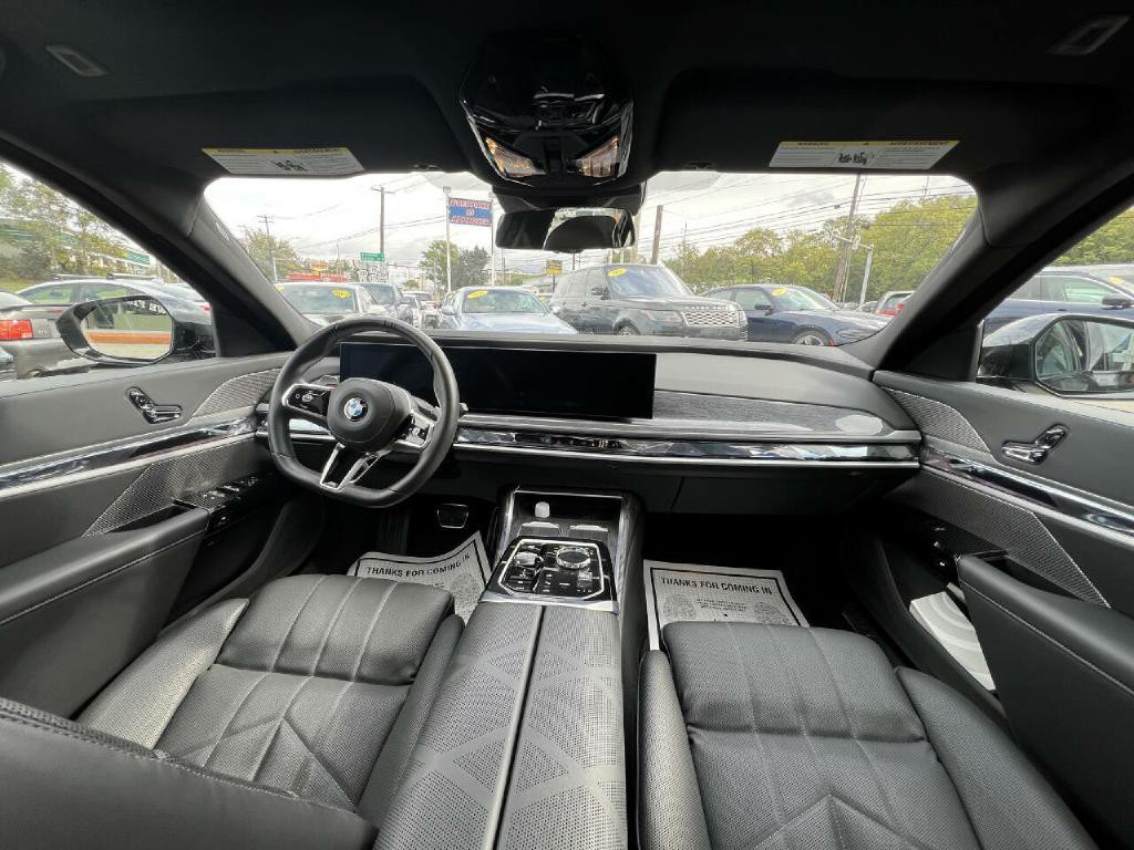 2025 BMW 7 Series Image 95