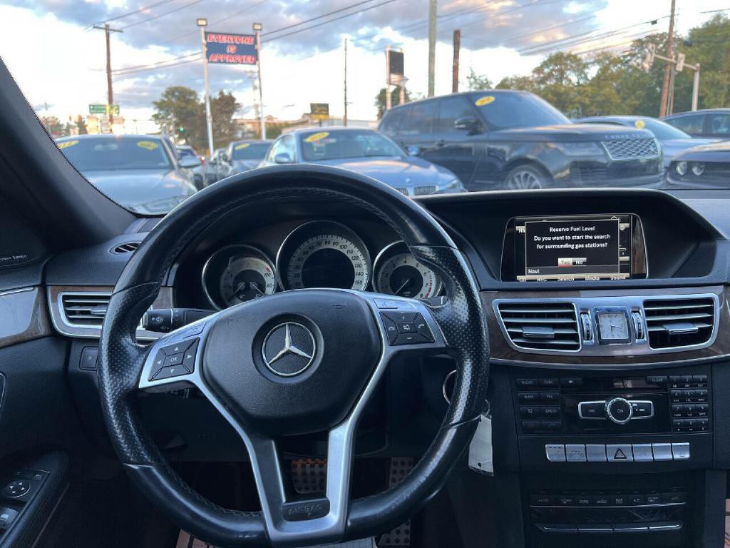 2014 Mercedes-Benz E-Class Image 40