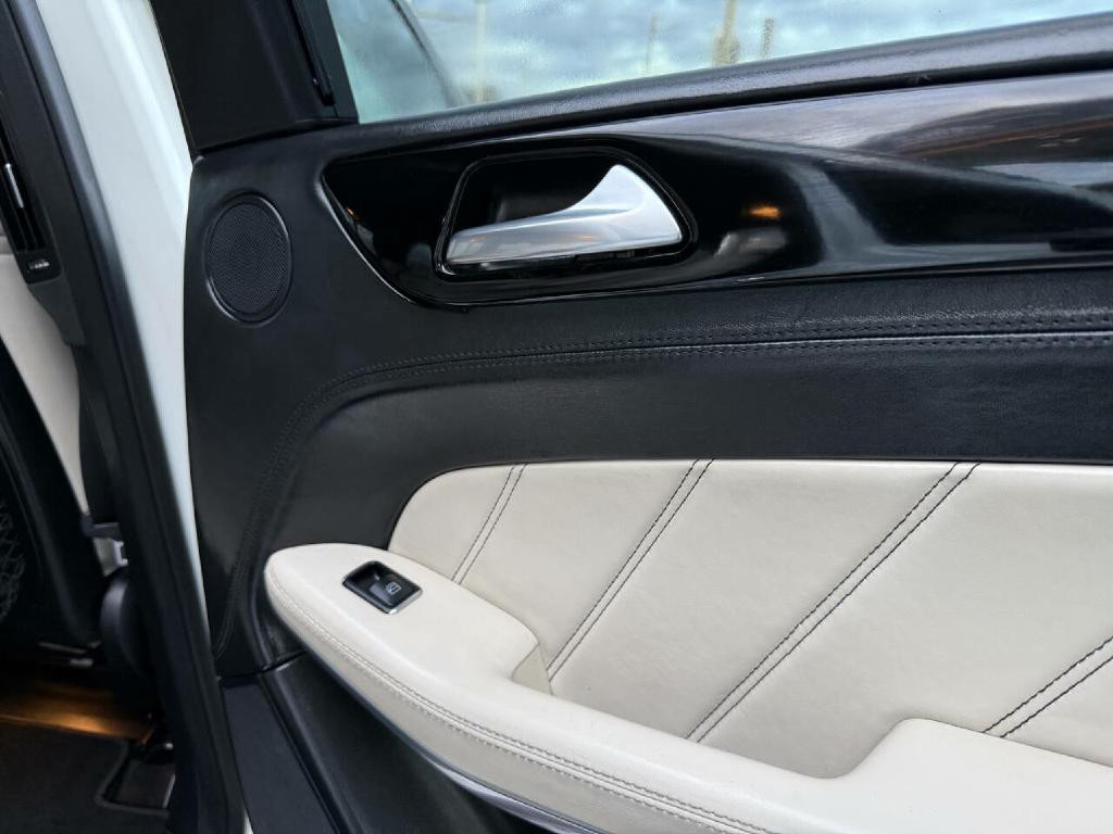 2017 Mercedes-Benz GLS-Class Image 43