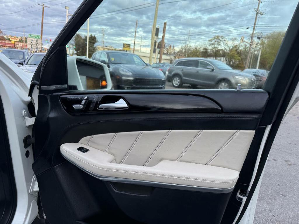 2017 Mercedes-Benz GLS-Class Image 44