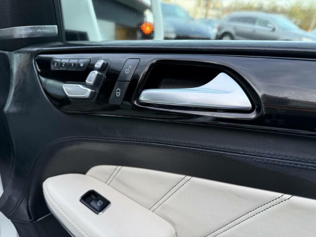 2017 Mercedes-Benz GLS-Class Image 45