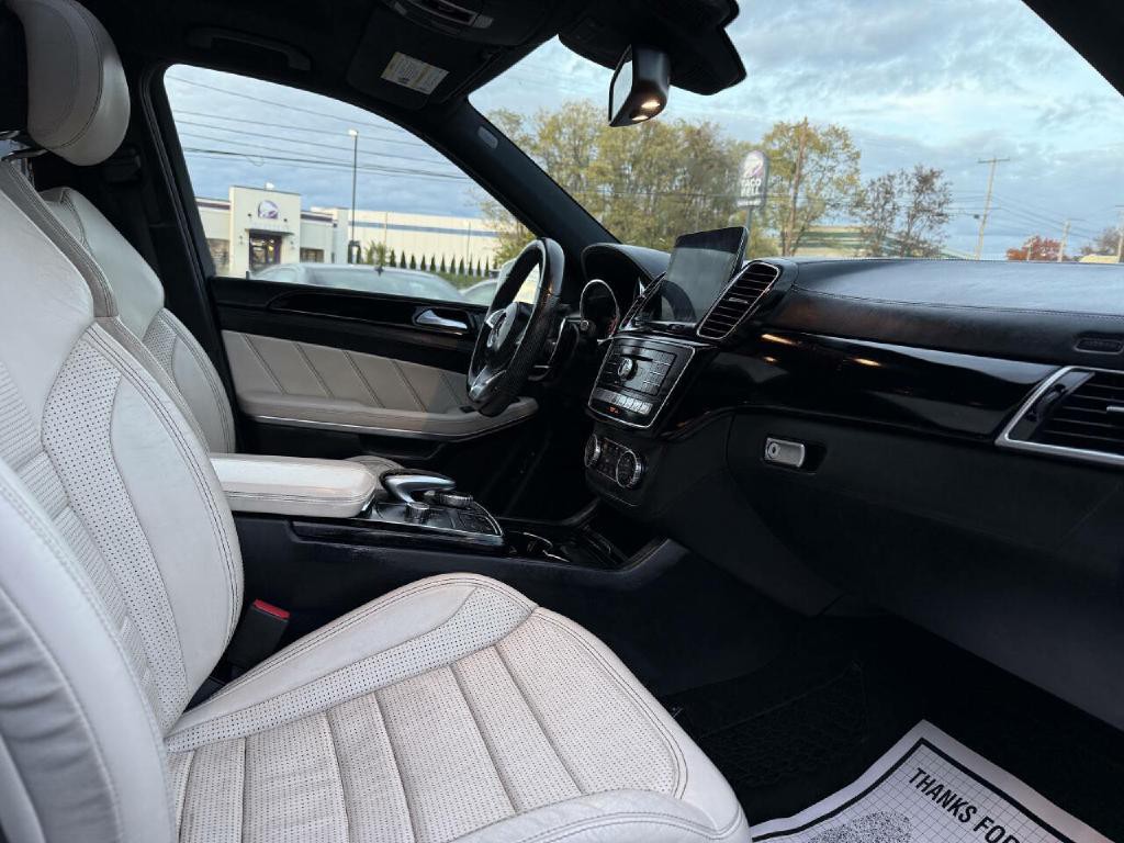 2017 Mercedes-Benz GLS-Class Image 46