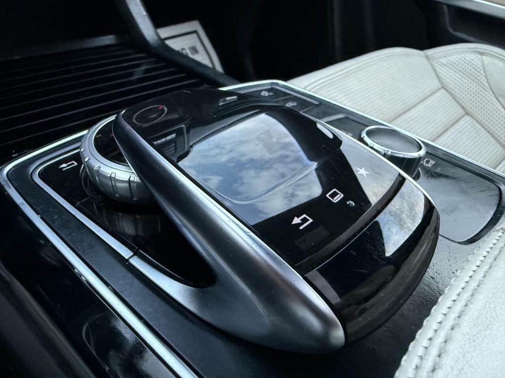 2017 Mercedes-Benz GLS-Class Image 71