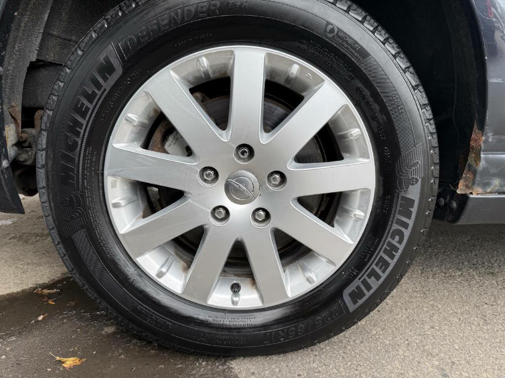 2014 Chrysler Town & Country Image 26