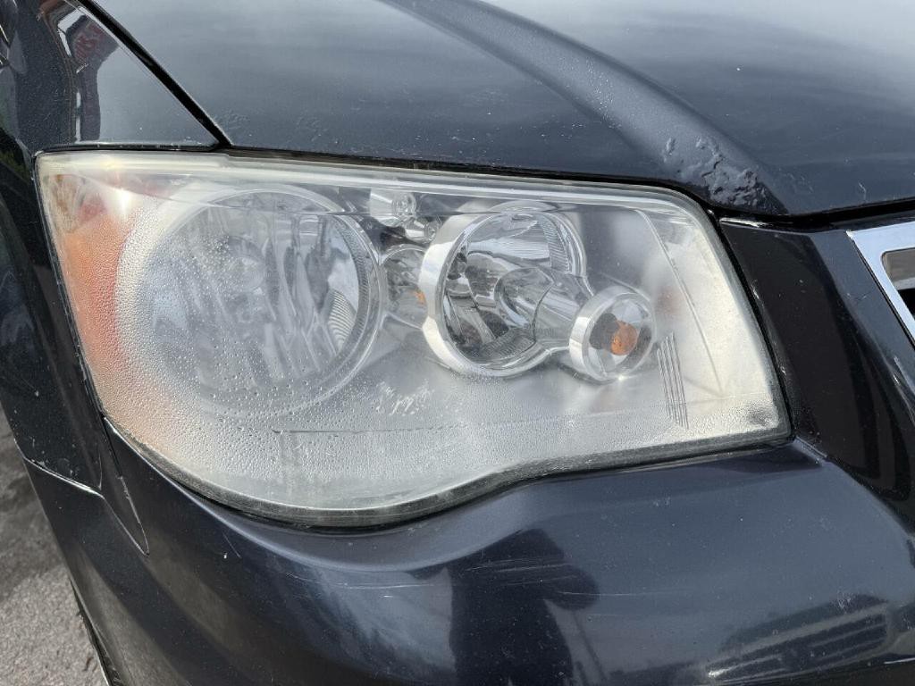 2014 Chrysler Town & Country Image 30