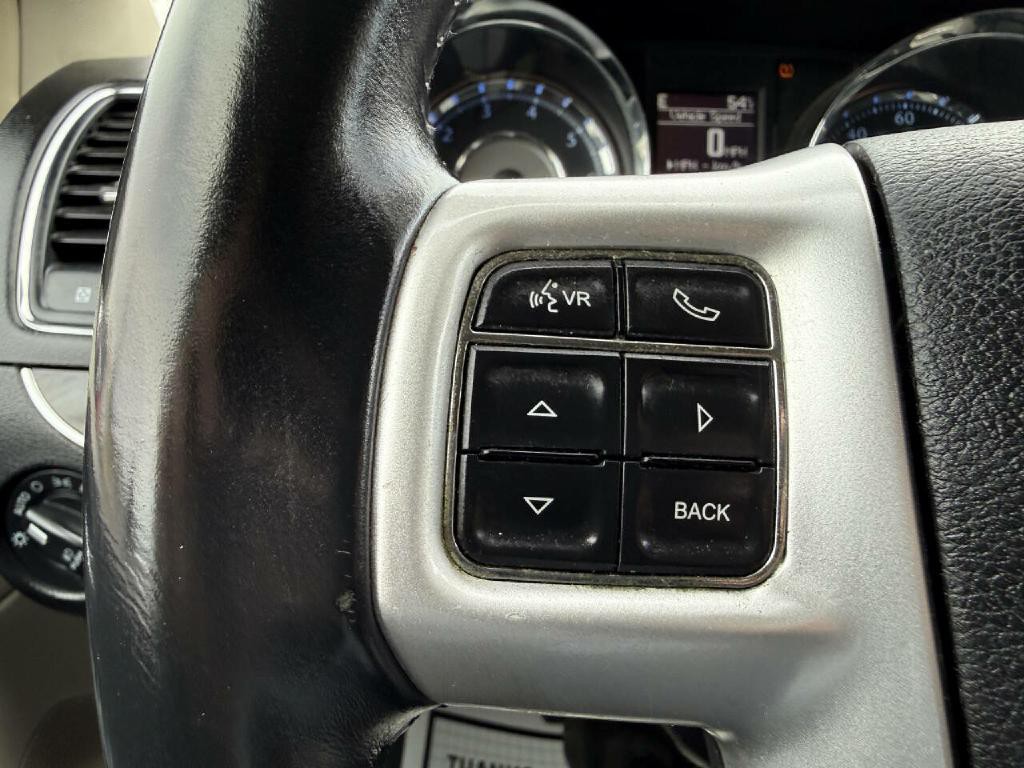 2014 Chrysler Town & Country Image 52