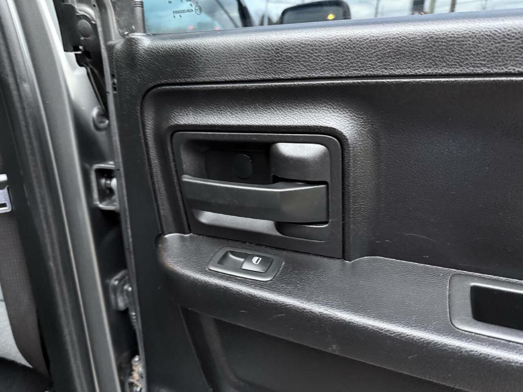 2013 RAM 1500 Image 30