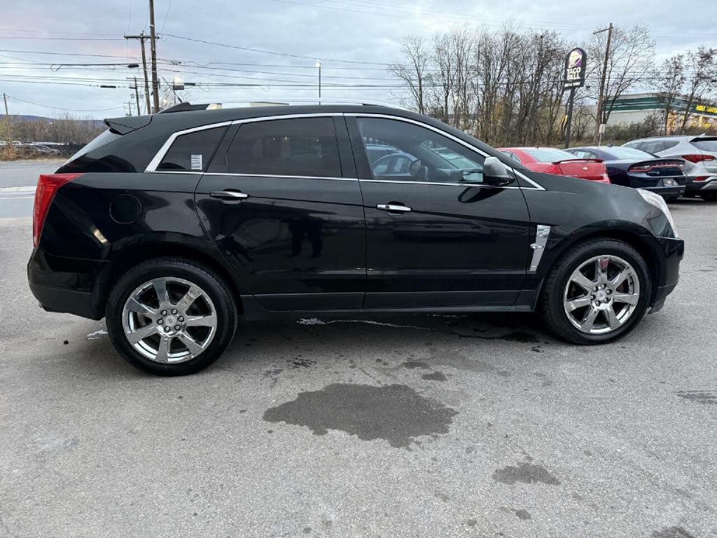 2011 Cadillac SRX Image 16