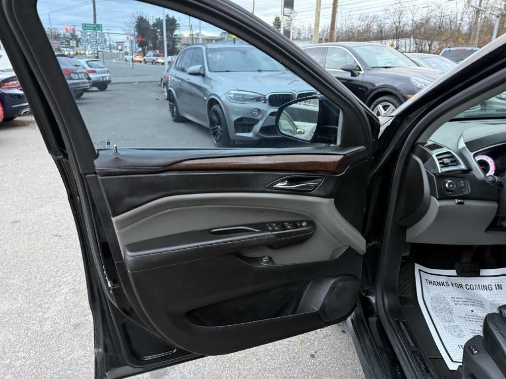 2011 Cadillac SRX Image 23