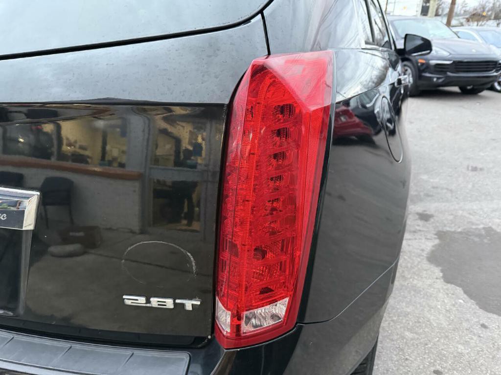 2011 Cadillac SRX Image 35