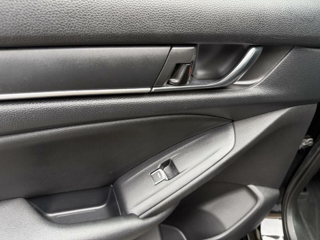 2022 Honda Accord Image 34