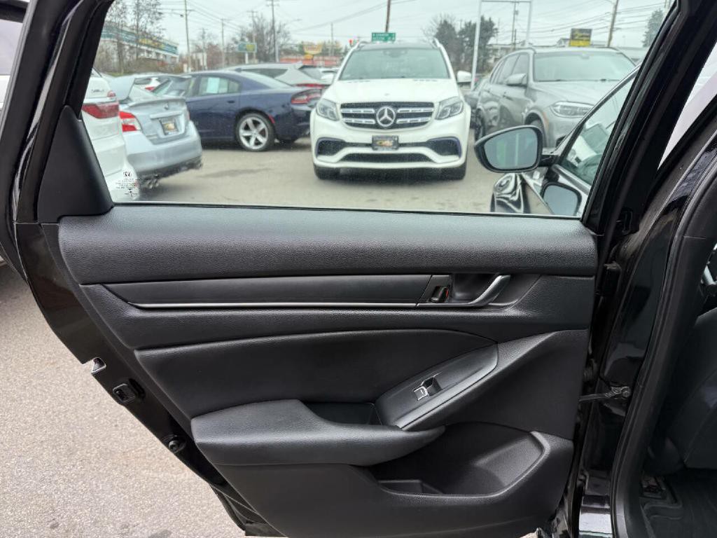 2022 Honda Accord Image 35