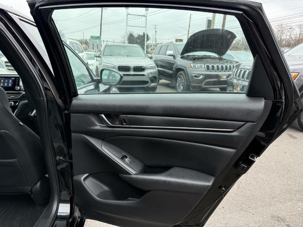 2022 Honda Accord Image 38