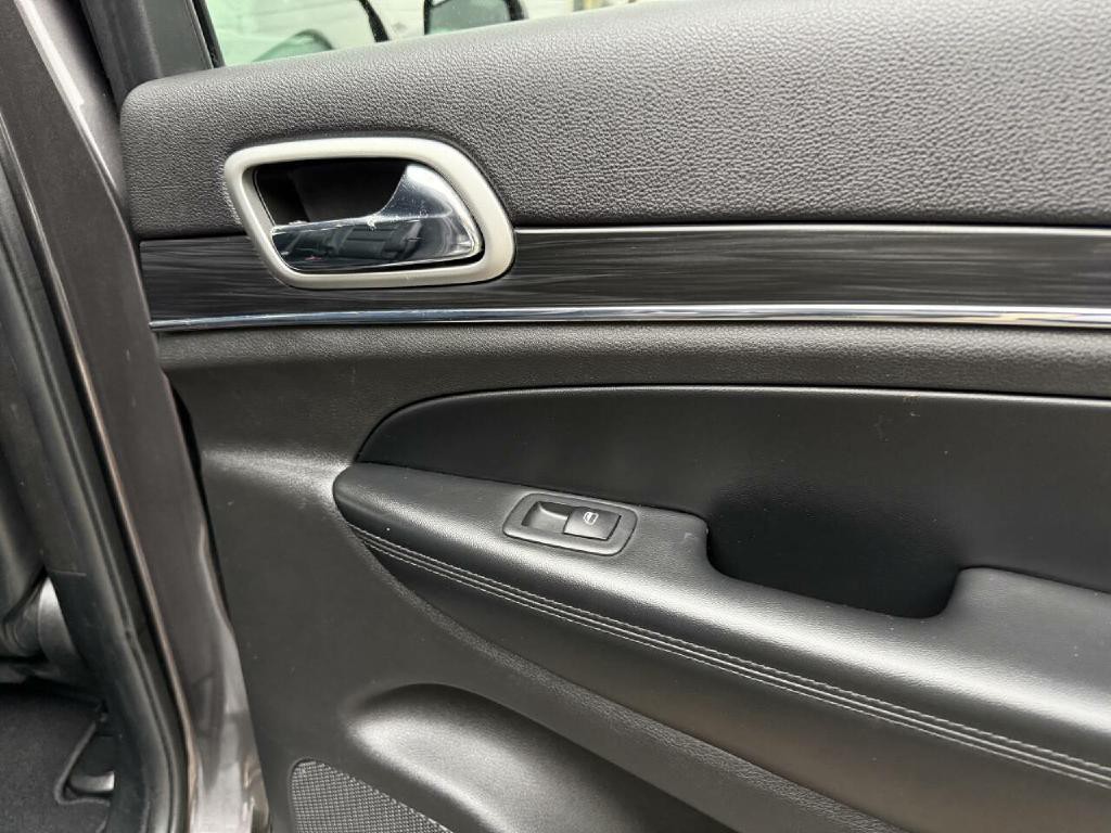 2020 Jeep Grand Cherokee Image 40