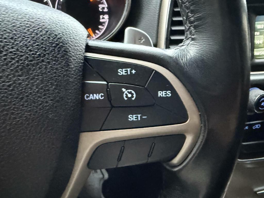 2015 Jeep Grand Cherokee Image 31