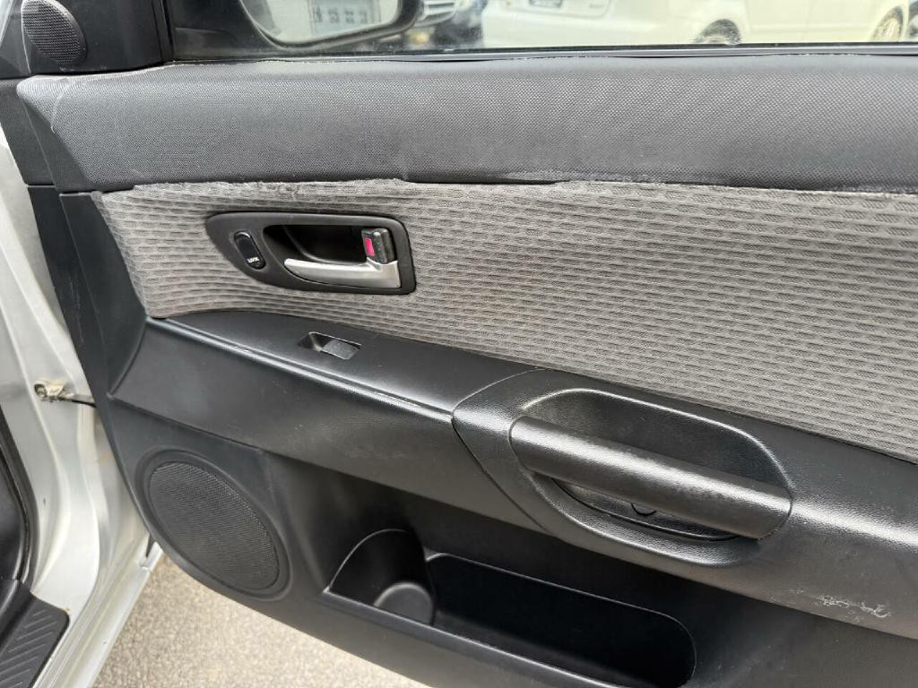 2005 Mazda Mazda3 Image 33