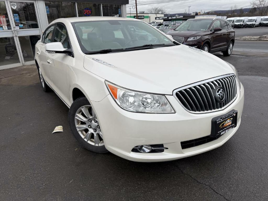 2013 Buick Lacrosse Image 2