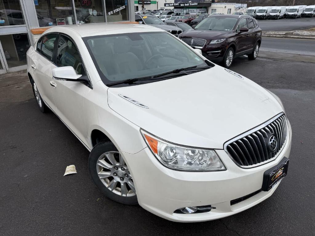 2013 Buick Lacrosse Image 4