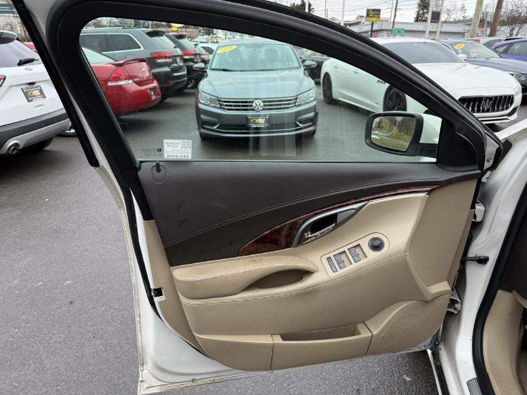 2013 Buick Lacrosse Image 22