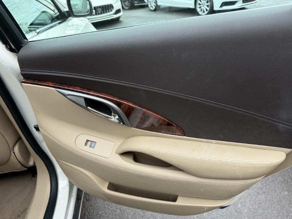 2013 Buick Lacrosse Image 32