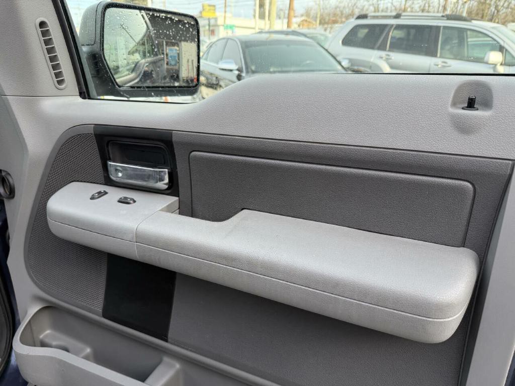 2006 Ford F-150 Image 32