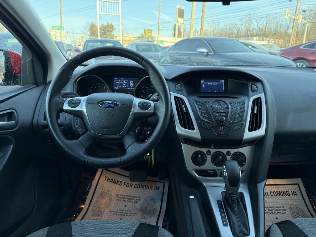 2014 Ford Focus Image 30