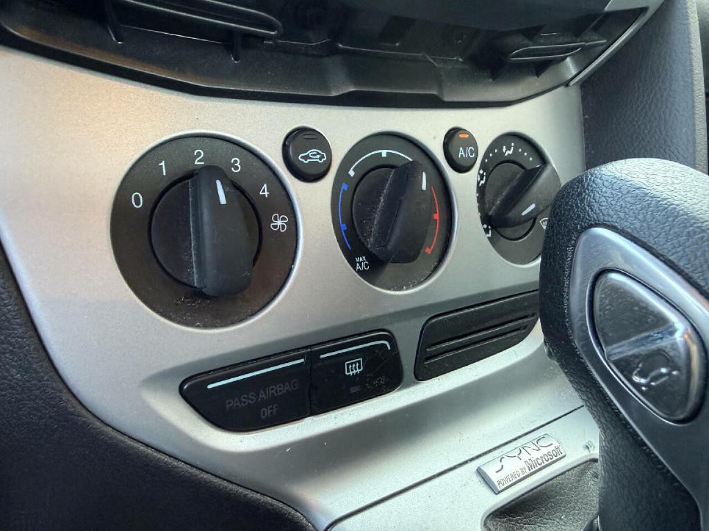 2014 Ford Focus Image 38