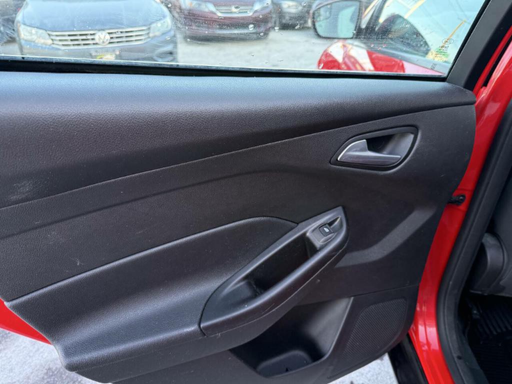 2014 Ford Focus Image 50