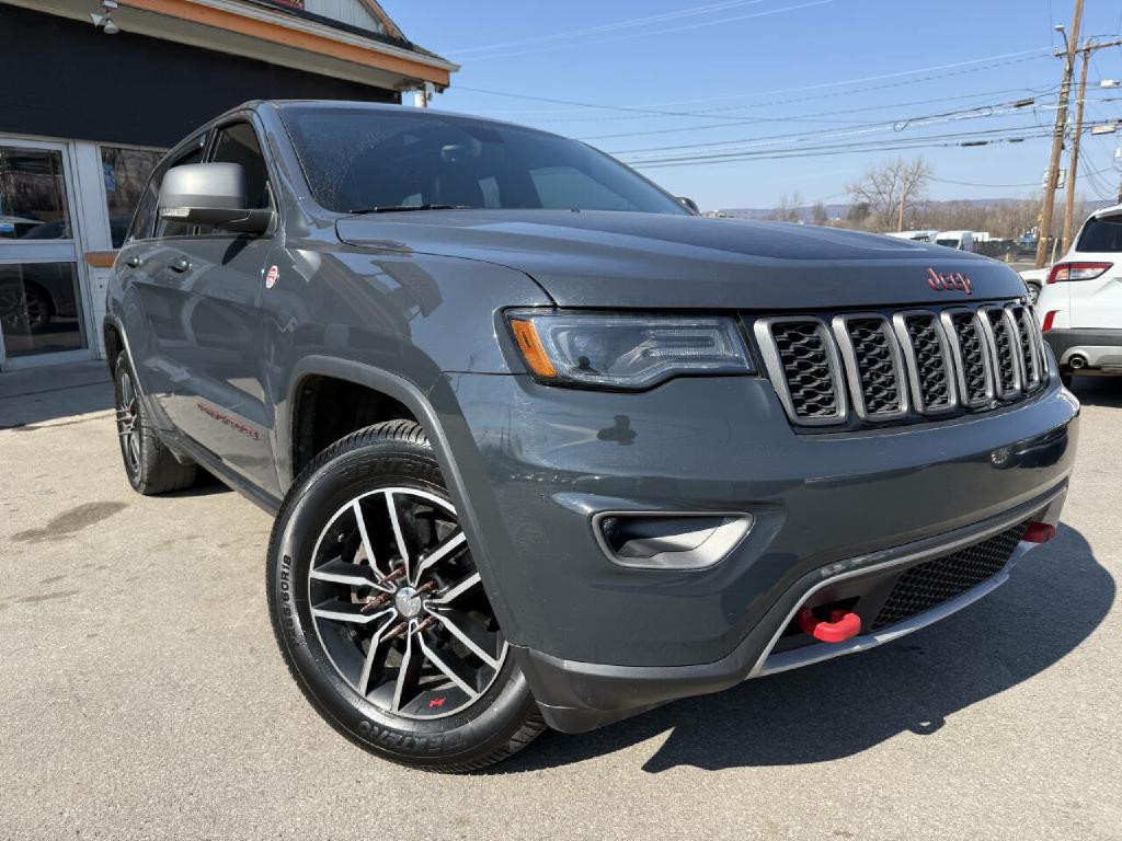 2017 Jeep Grand Cherokee Image 2