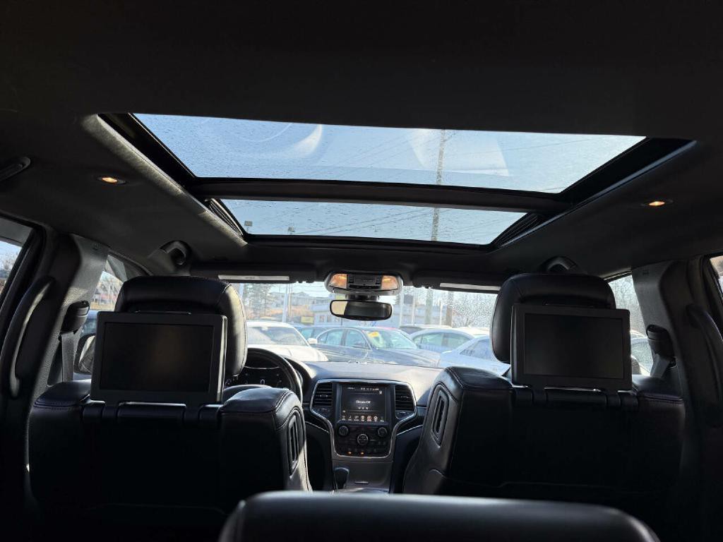 2017 Jeep Grand Cherokee Image 24