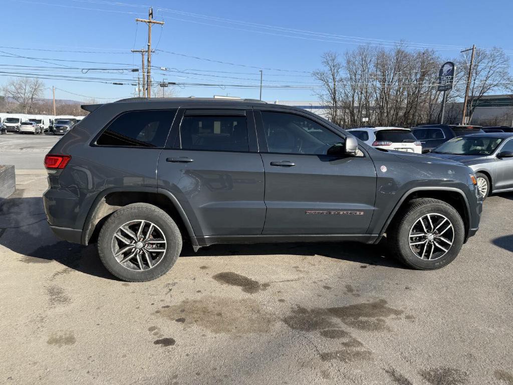 2017 Jeep Grand Cherokee Image 28