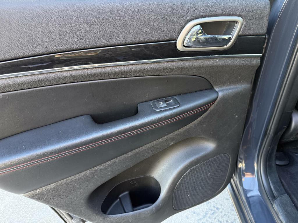 2017 Jeep Grand Cherokee Image 41