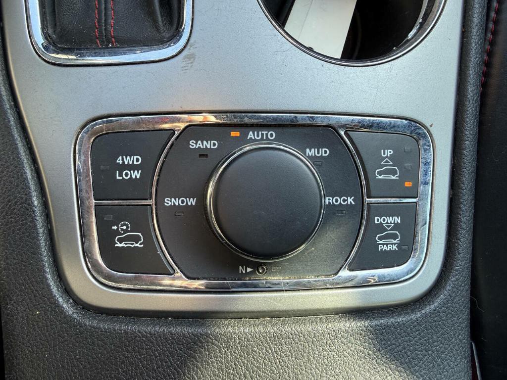 2017 Jeep Grand Cherokee Image 73