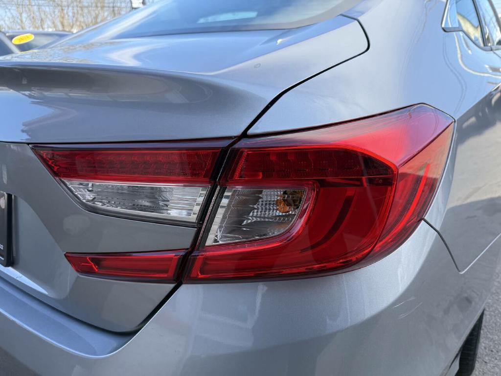 2018 Honda Accord Image 24