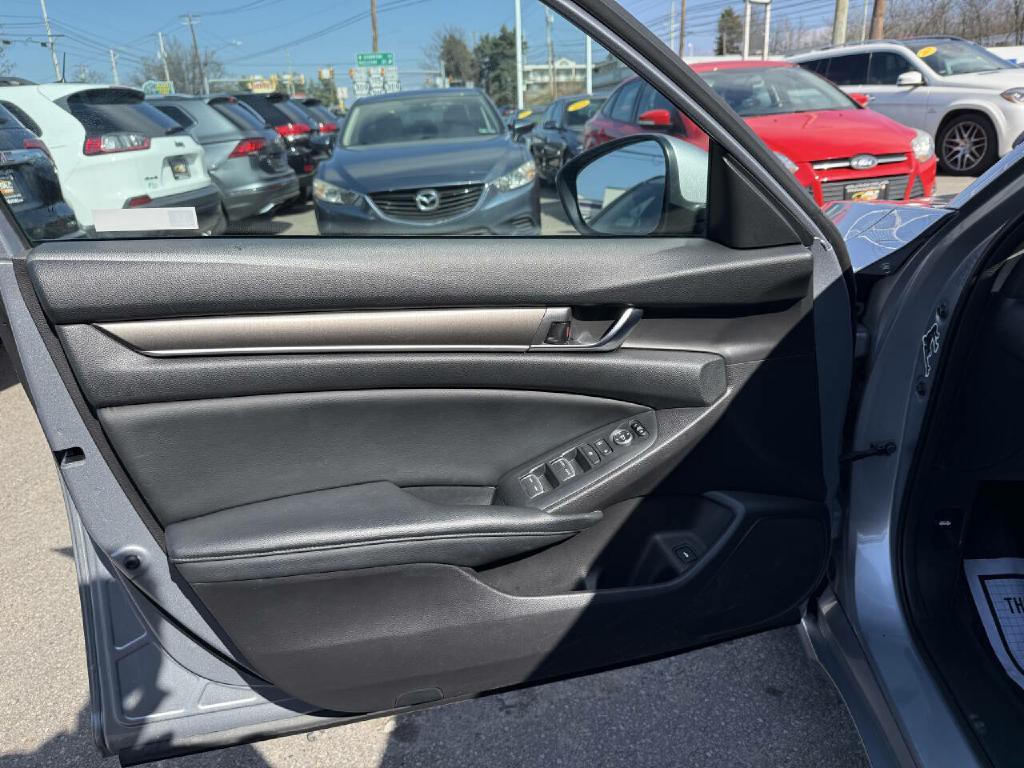 2018 Honda Accord Image 29