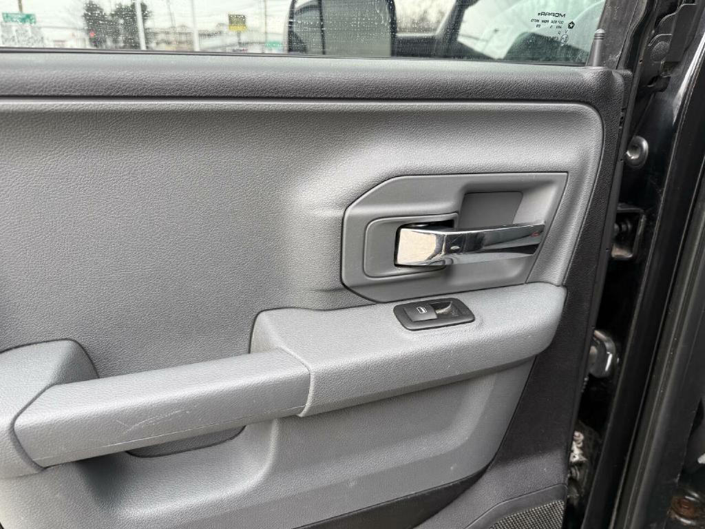 2016 RAM 1500 Image 36