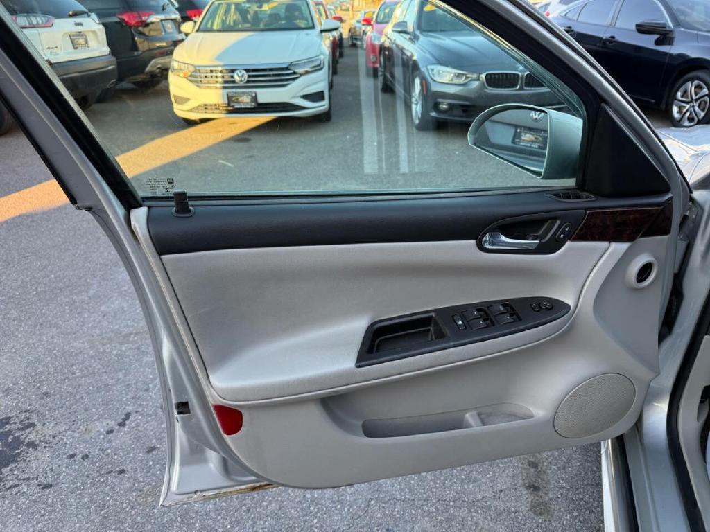 2014 Chevrolet Impala Image 28