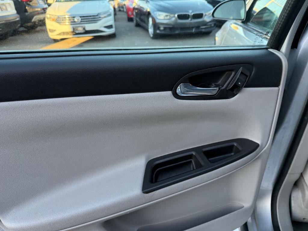 2014 Chevrolet Impala Image 36