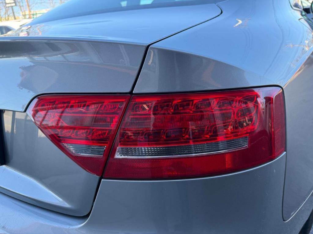 2011 Audi S5 Image 27