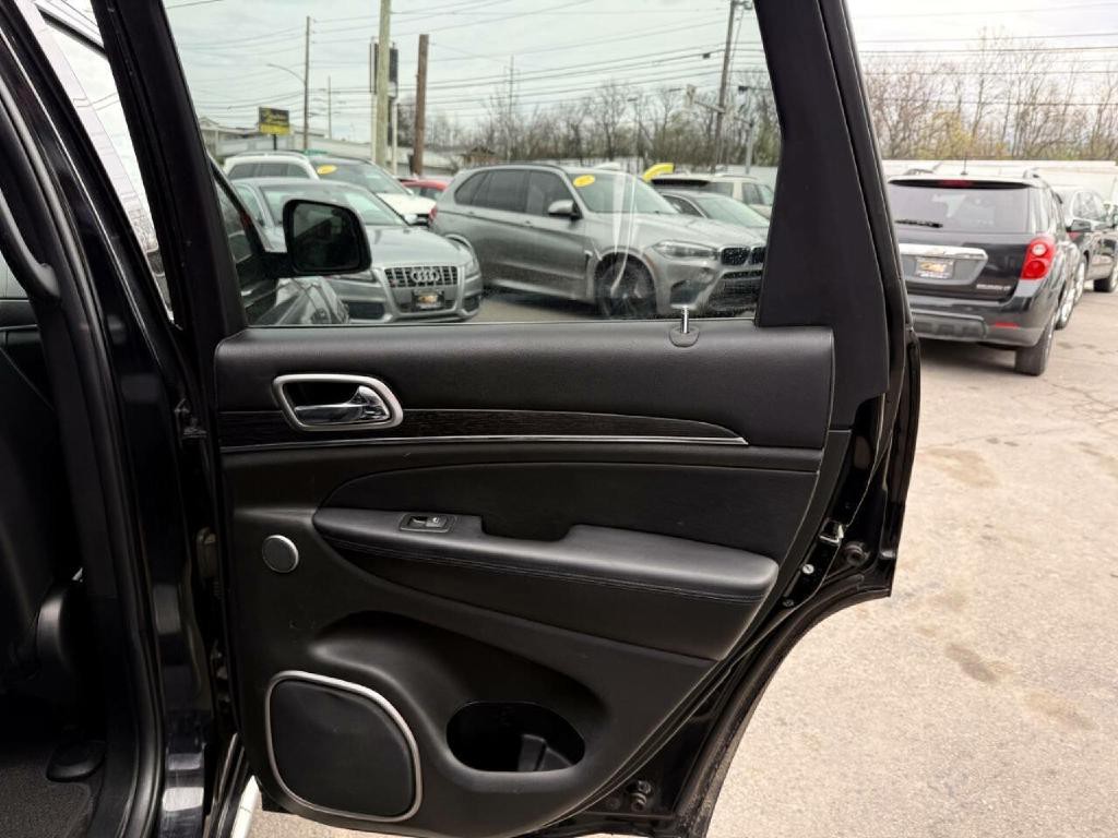 2017 Jeep Grand Cherokee Image 40