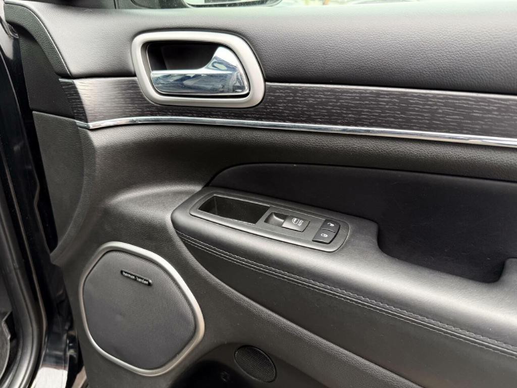 2017 Jeep Grand Cherokee Image 50
