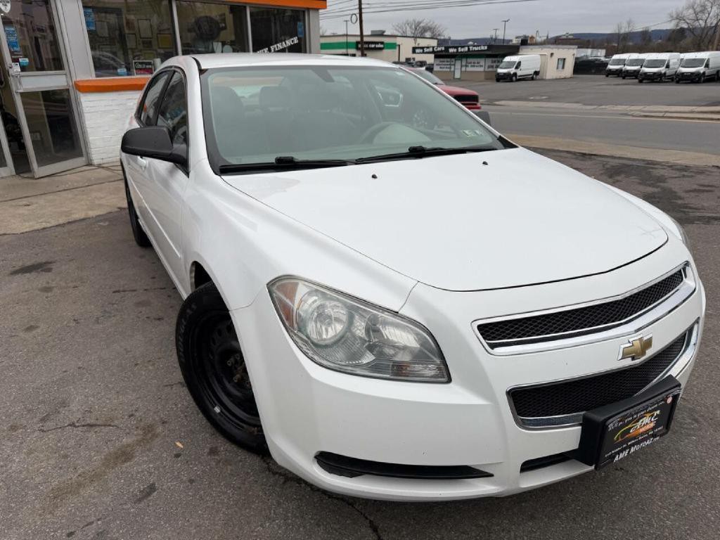 2010 Chevrolet Malibu Image 3