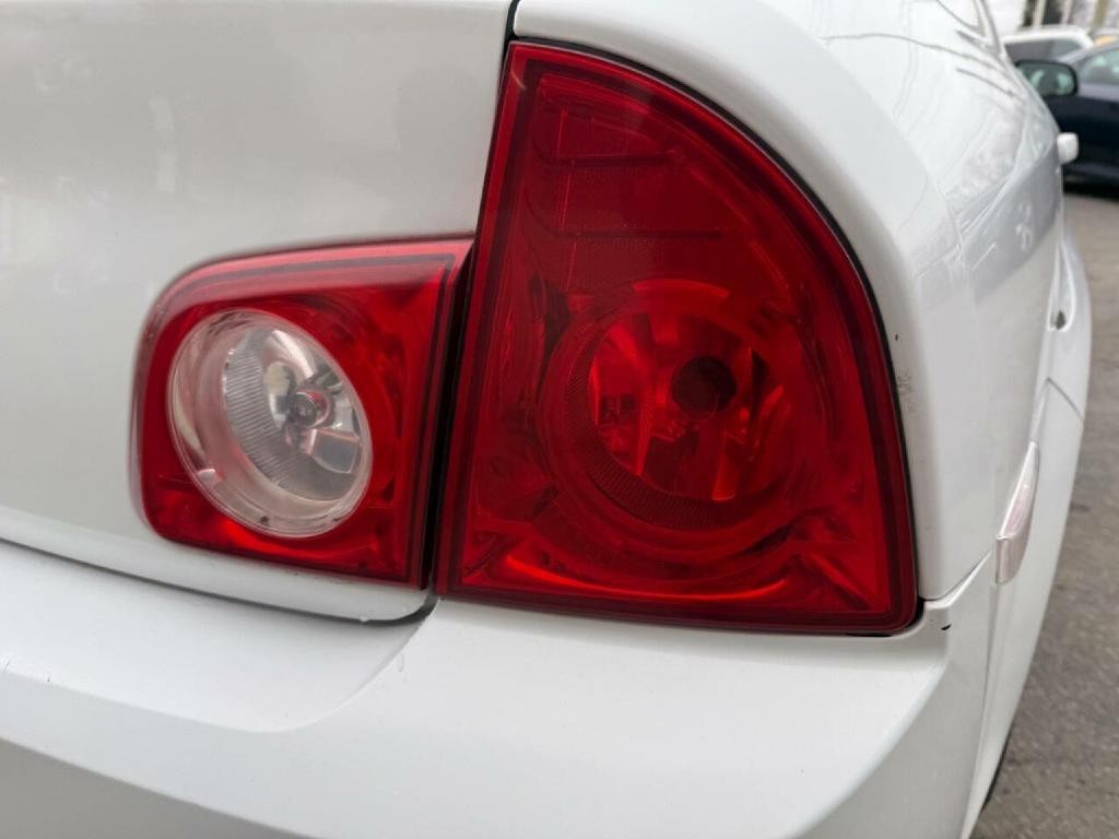 2010 Chevrolet Malibu Image 26