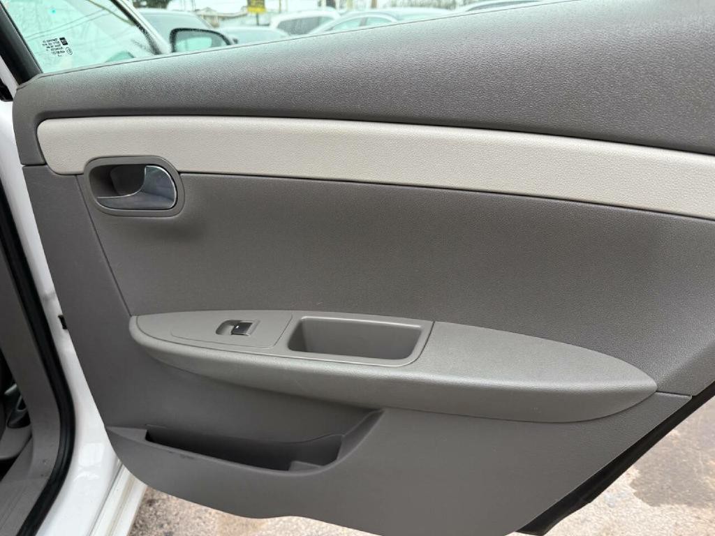 2010 Chevrolet Malibu Image 34