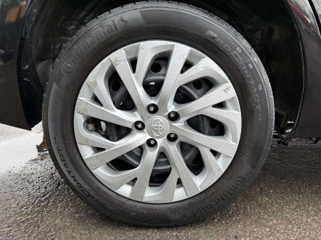 2017 Toyota Corolla Image 21
