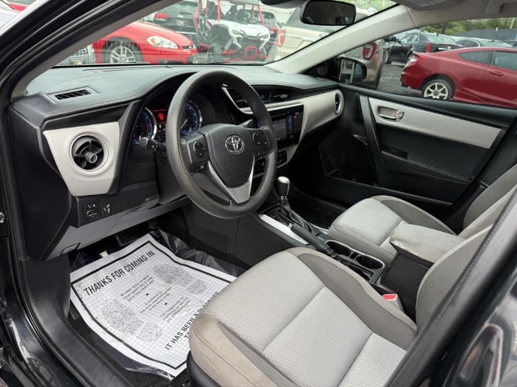 2017 Toyota Corolla Image 29